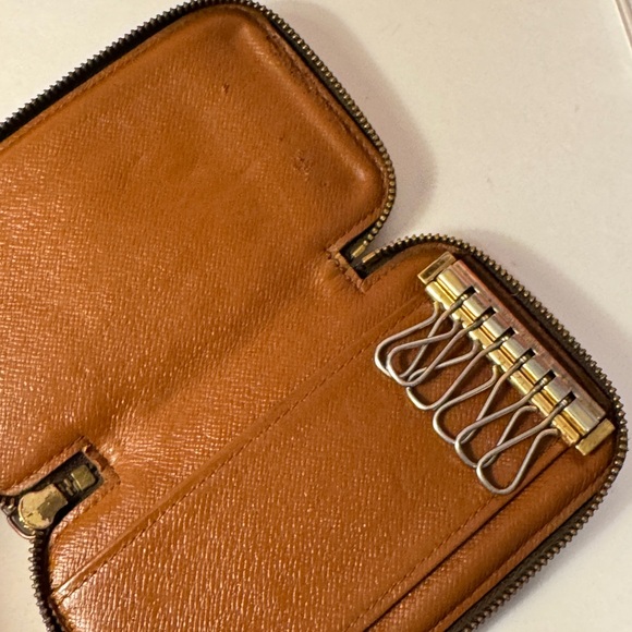 Louis Vuitton Key Holder Brown Monogram Zipper round - Picture 4 of 14
